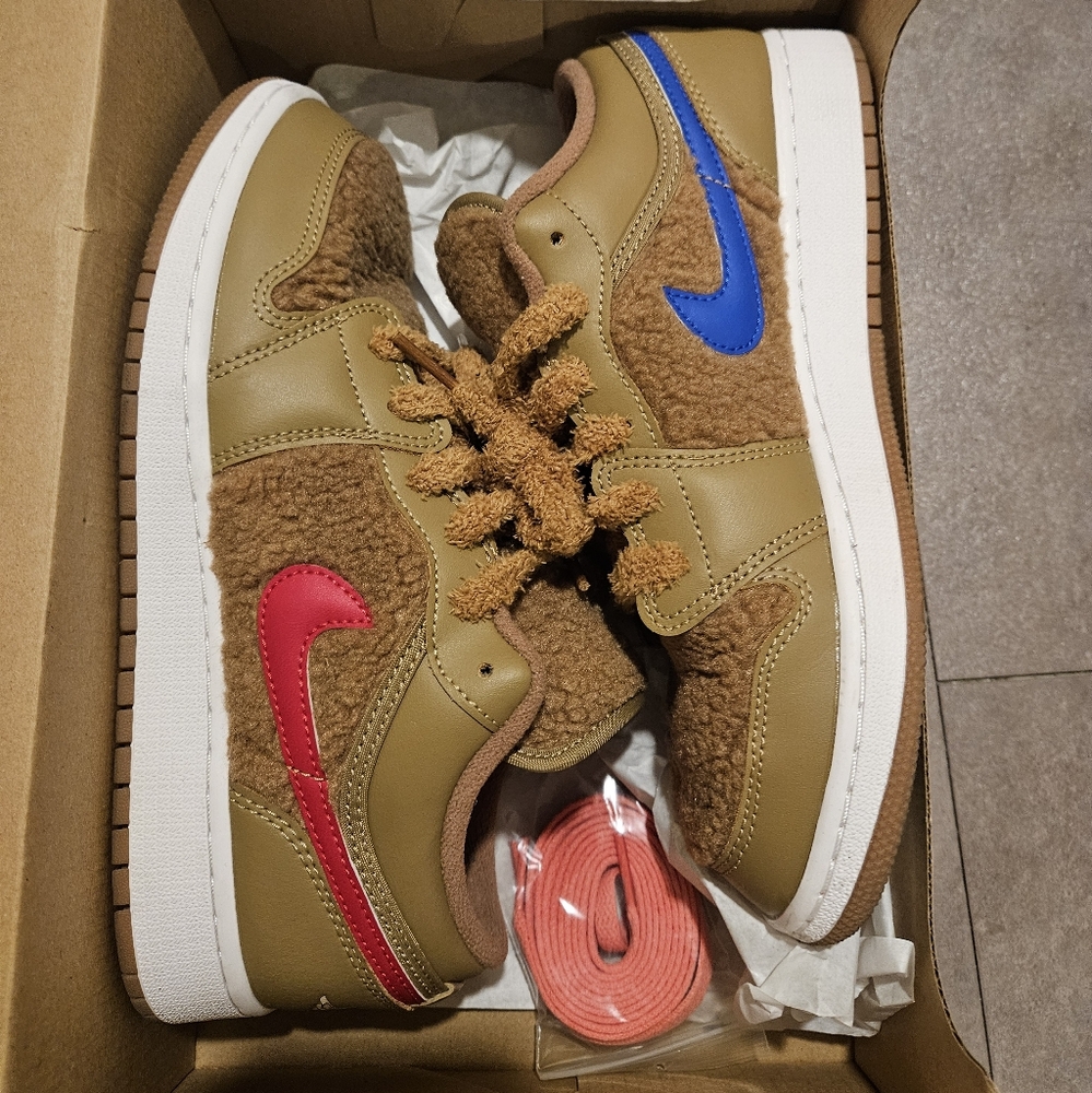 Jordan 1 Low Teddy Bear - Size 6.5